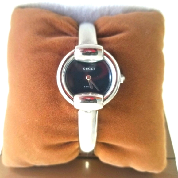 Authentic Vintage GUCCI Ladirs Wrist Watch 1400L - Picture 3 of 12